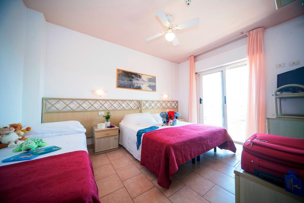 Hotel Doge Альба-Адриатика Номер фото